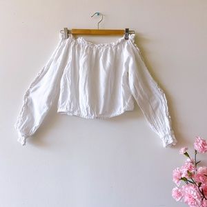 Strapless long sleep white blouse